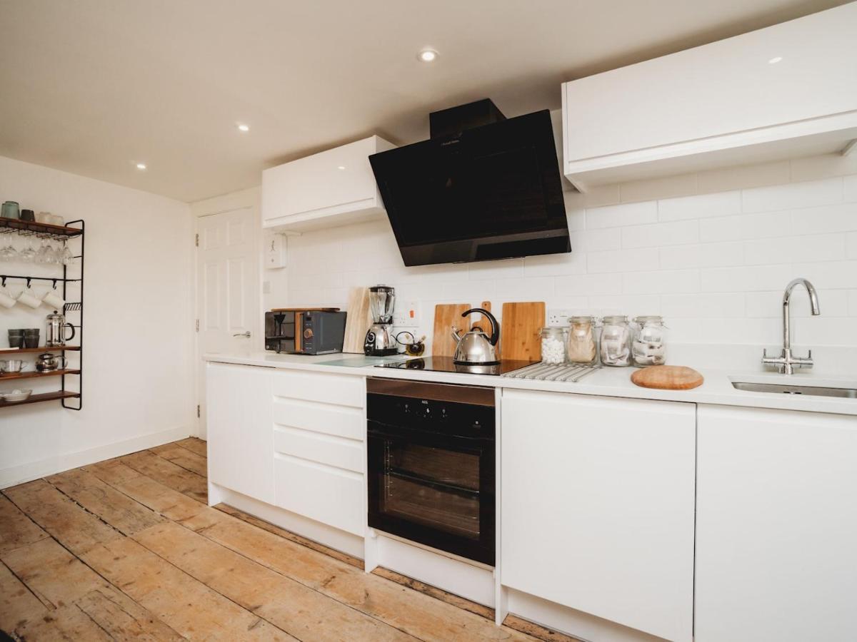 Pass The Keys Stylish 2 Bed Eco Flat In The Heart Of Bath Exterior foto