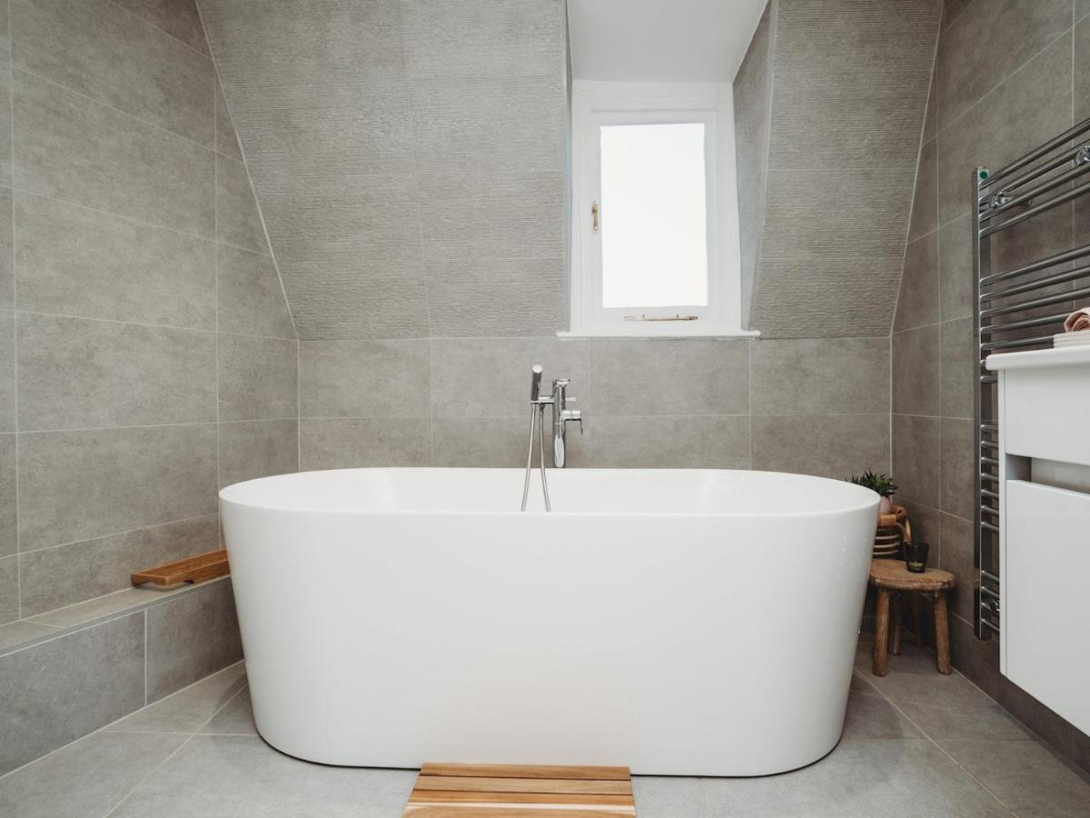 Pass The Keys Stylish 2 Bed Eco Flat In The Heart Of Bath Exterior foto