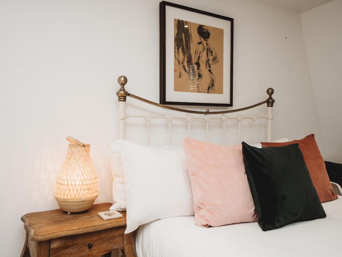 Pass The Keys Stylish 2 Bed Eco Flat In The Heart Of Bath Exterior foto