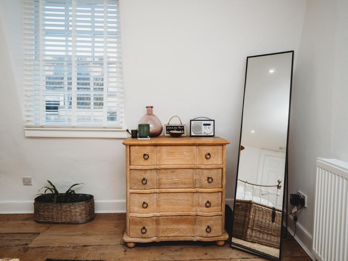 Pass The Keys Stylish 2 Bed Eco Flat In The Heart Of Bath Exterior foto