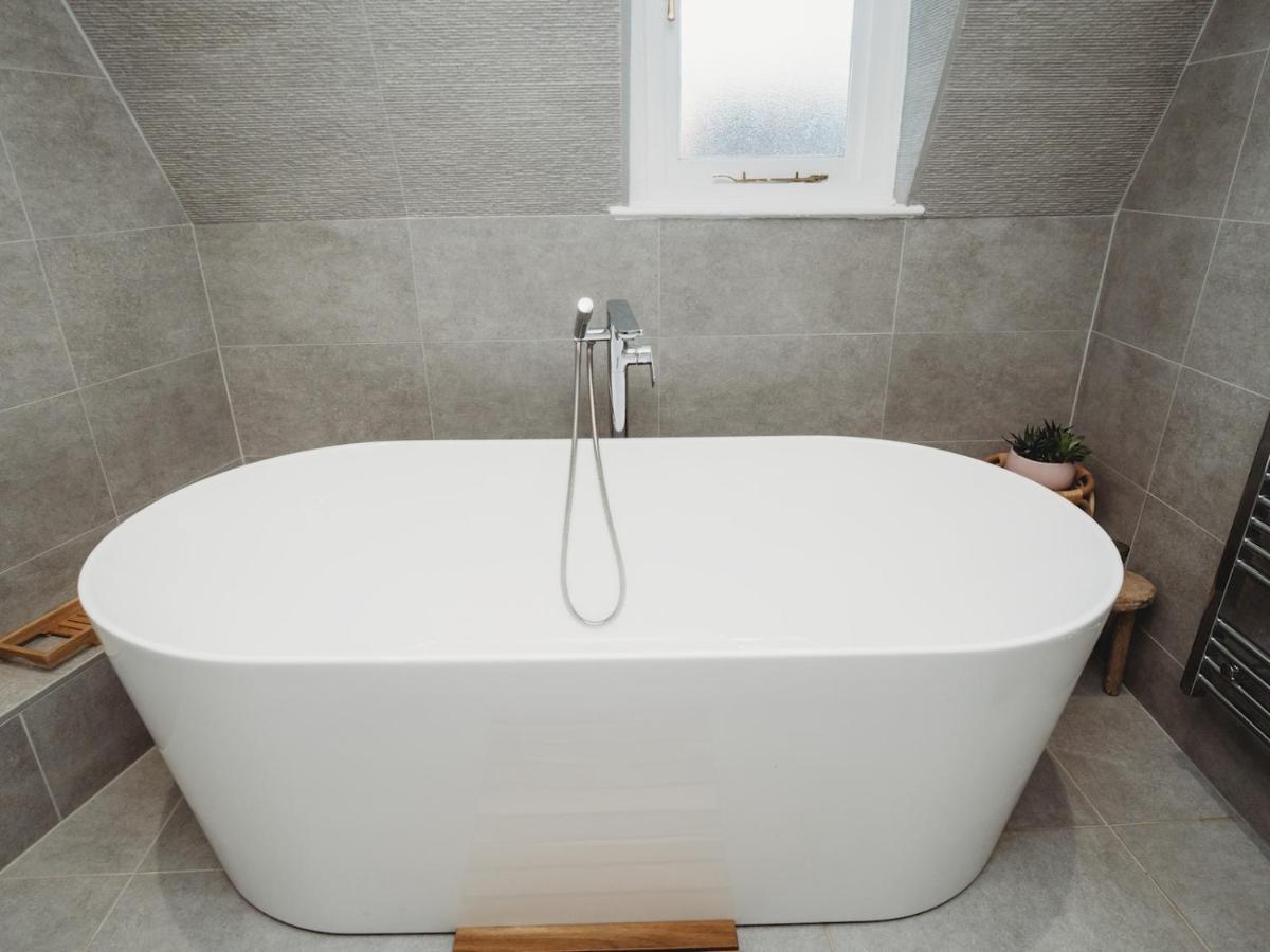 Pass The Keys Stylish 2 Bed Eco Flat In The Heart Of Bath Exterior foto
